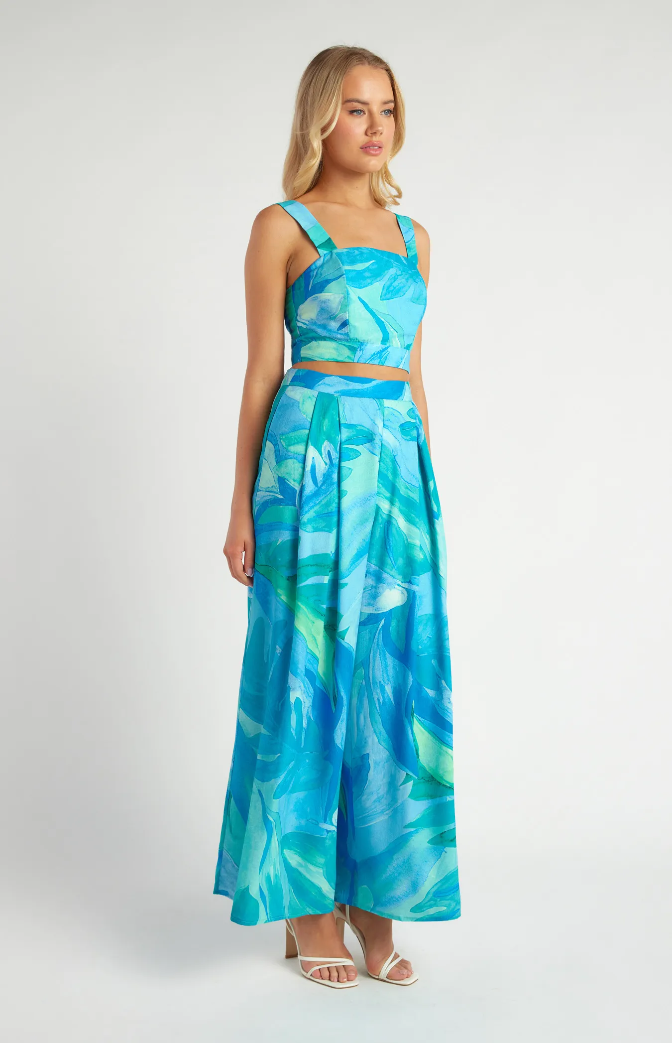 Abstract Leaf Print Top and Pleated Pants Set