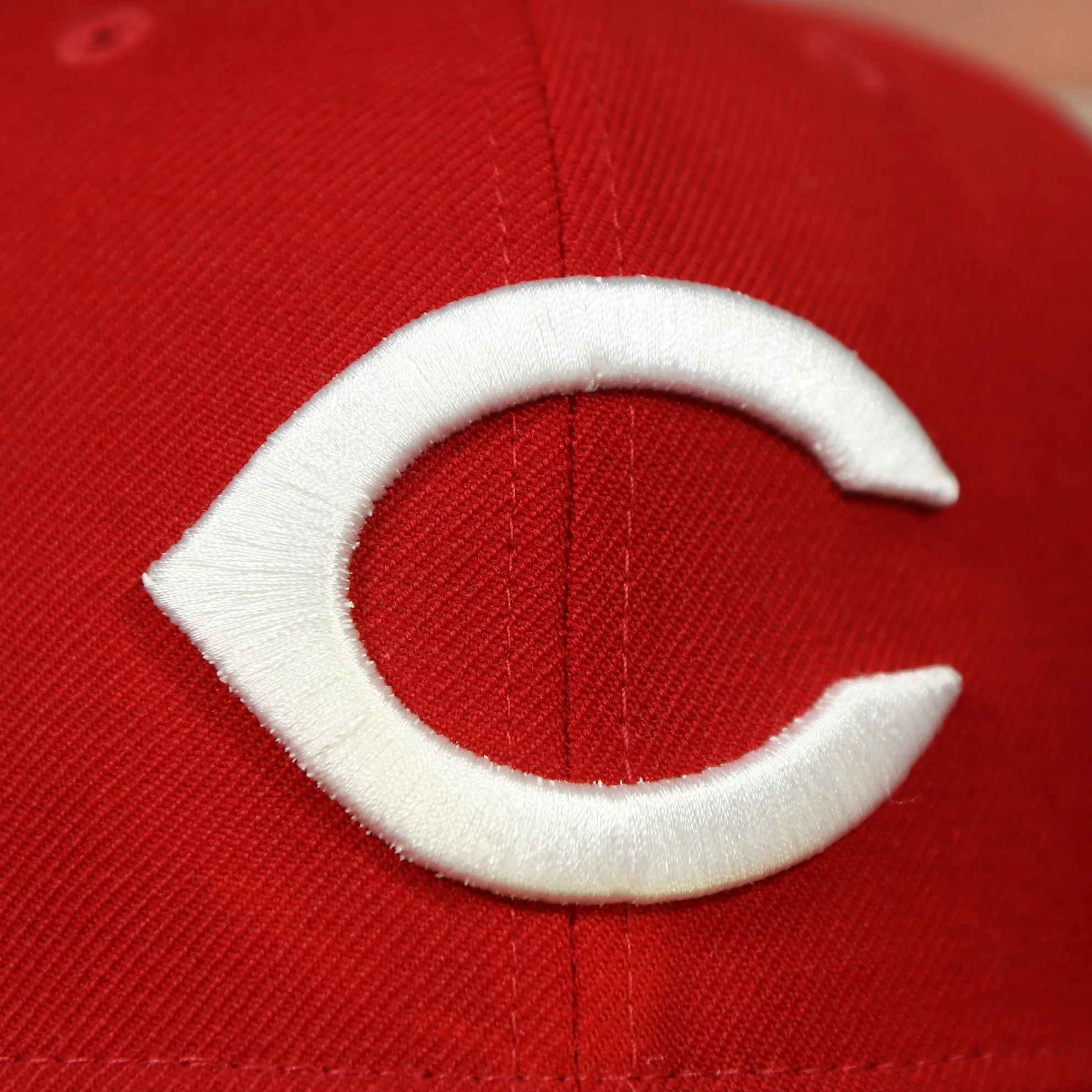 Cincinnati Reds Fitted Cap with World Series Side Patch