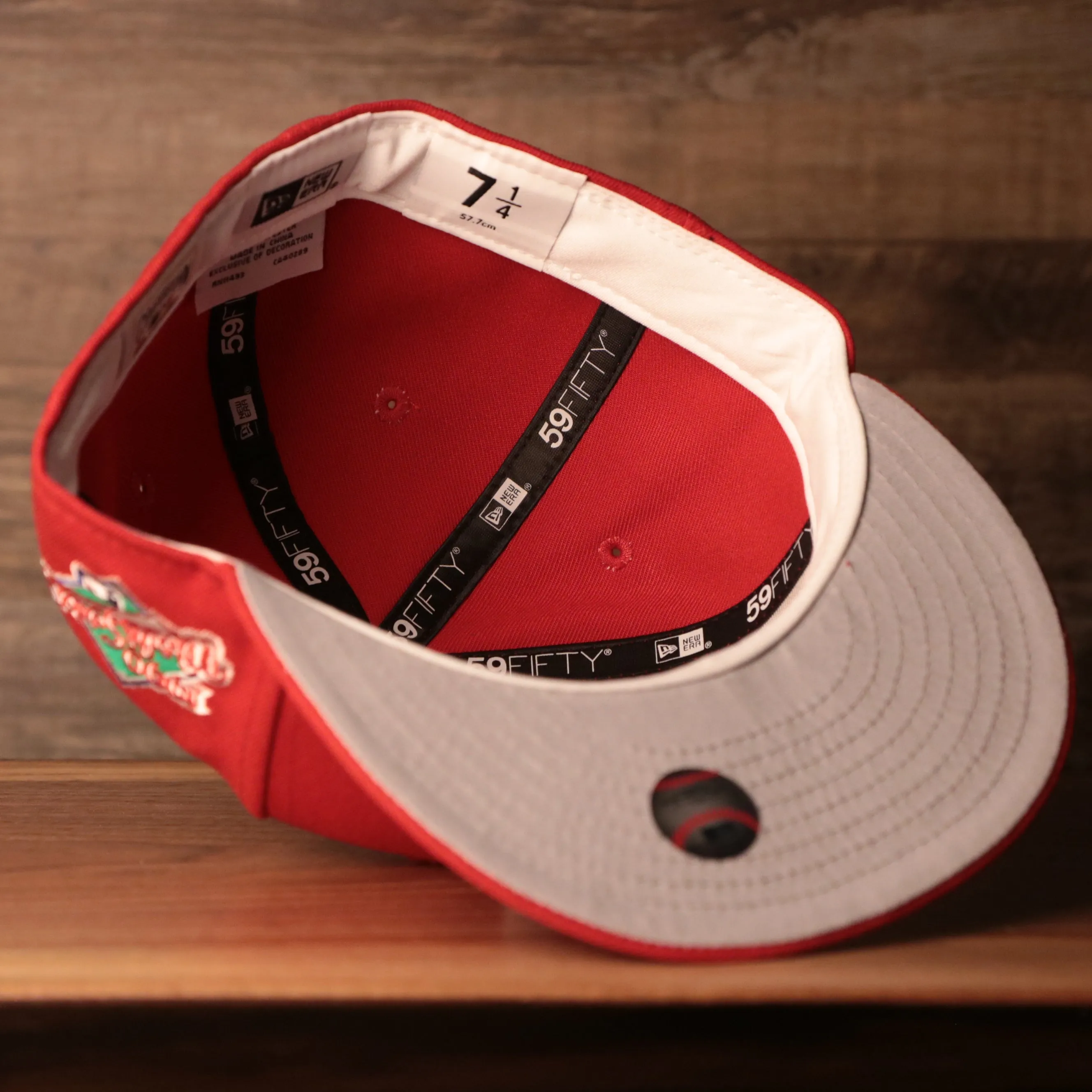 Cincinnati Reds Fitted Cap with World Series Side Patch