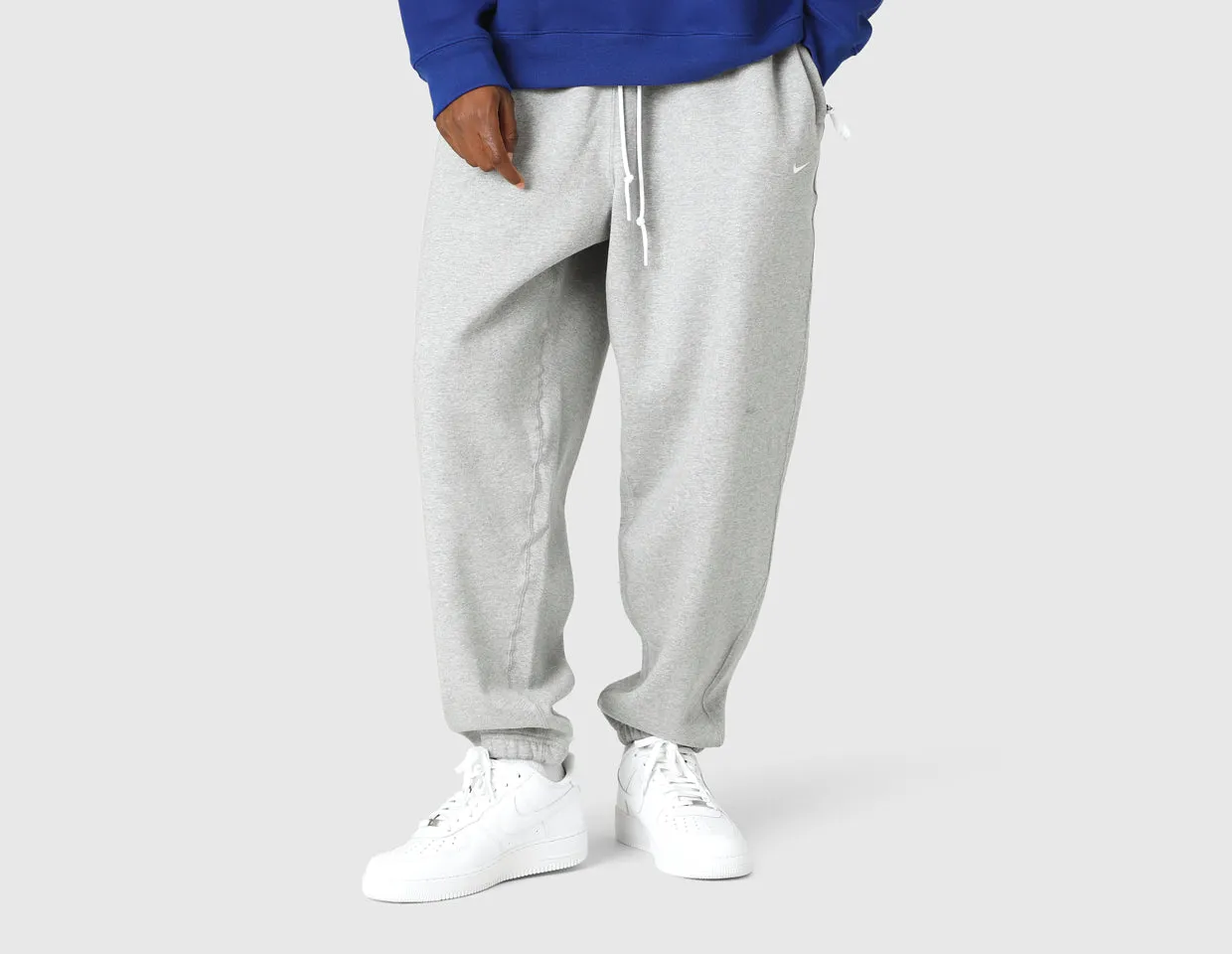 Nike Solo Swoosh Fleece Cuffed Pants Dark Grey Heather White