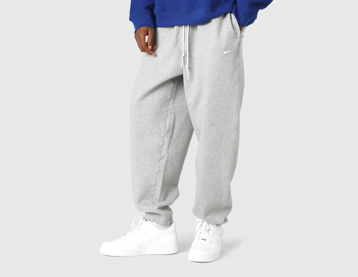 Nike Solo Swoosh Fleece Cuffed Pants Dark Grey Heather White