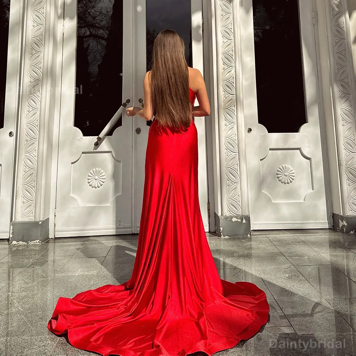 Elegant Red V-neck Satin Mermaid Bridesmaid Dress with Side Slit - BG773