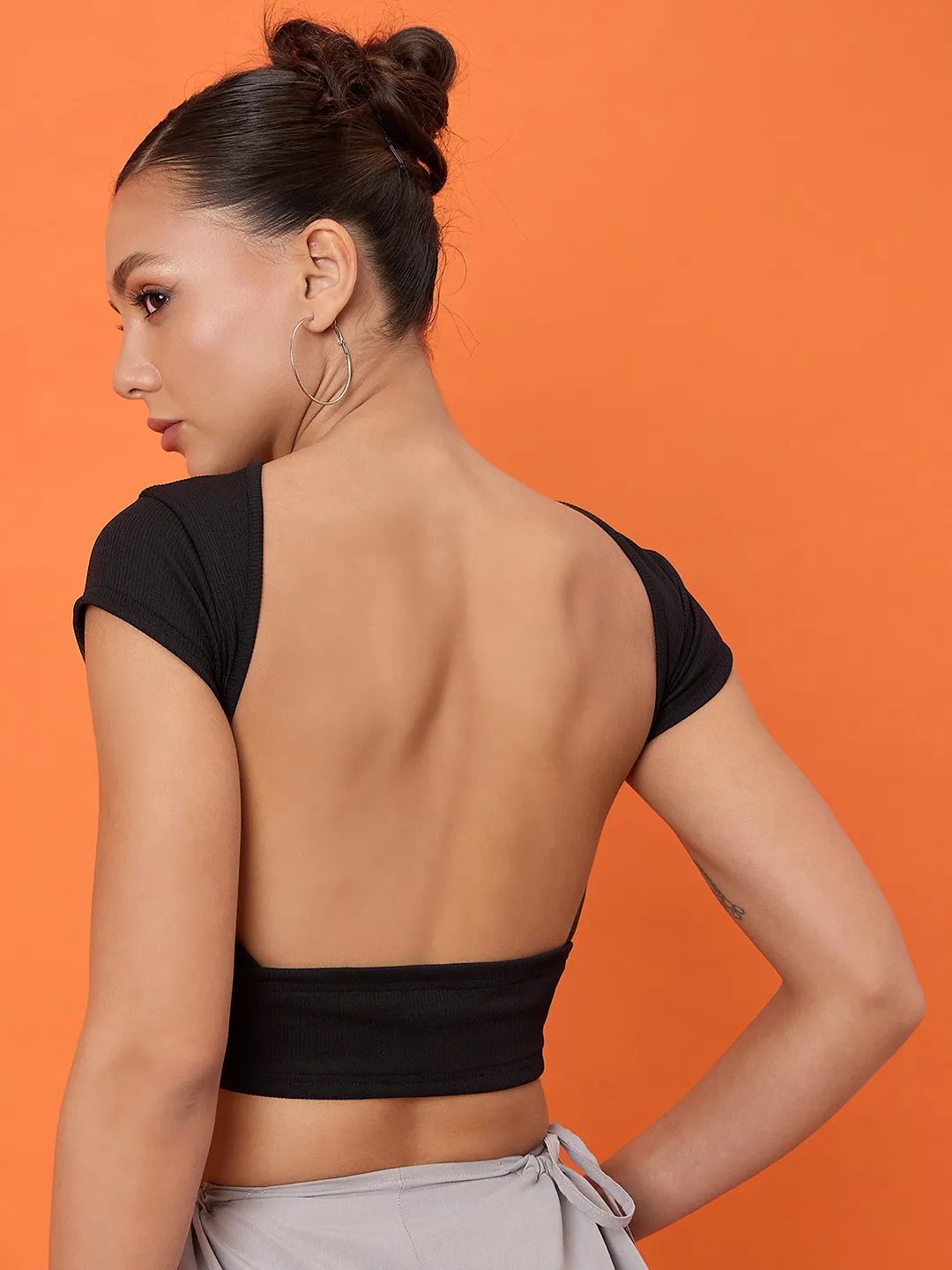 Stretchable Ribbed Backless Top