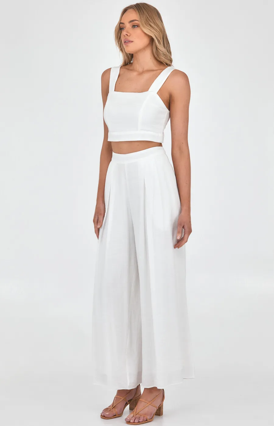 Textured Set with Crop and Pleated Pants