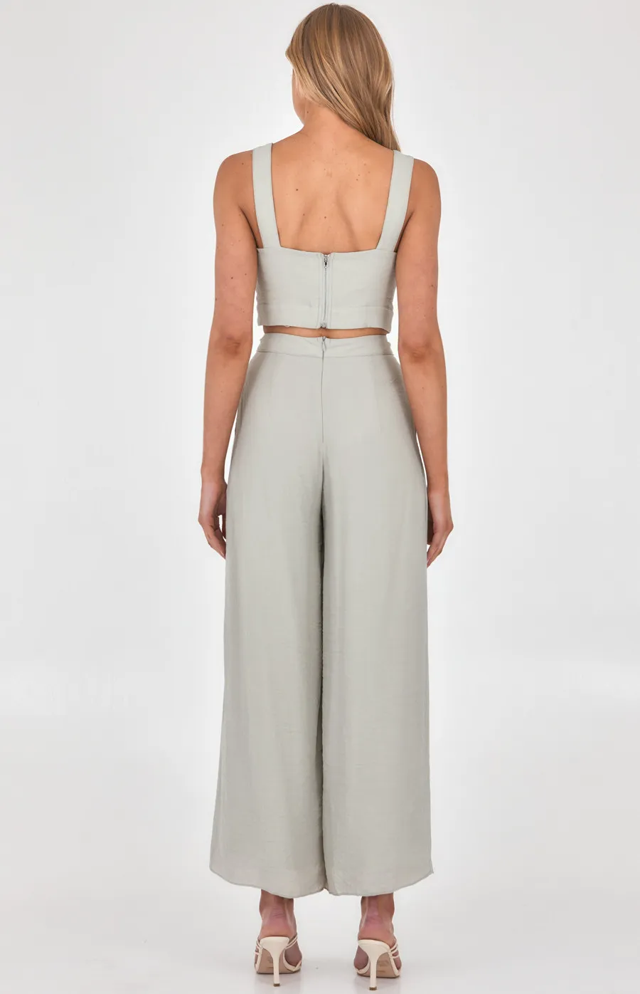 Textured Set with Crop and Pleated Pants