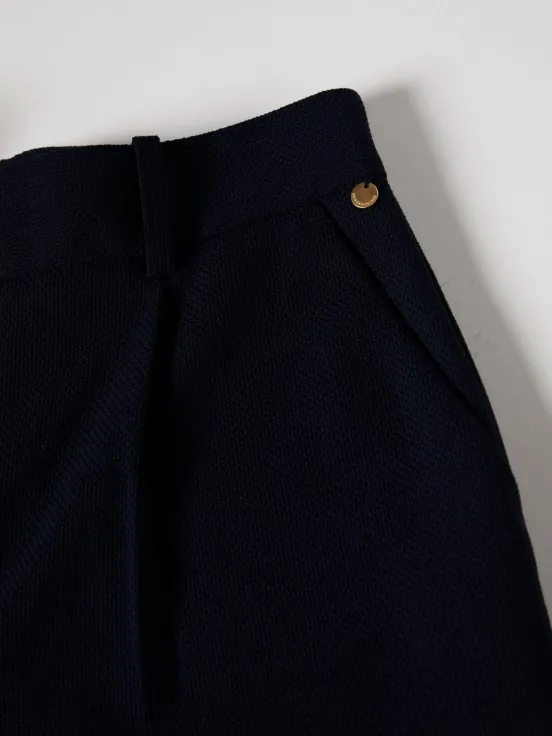 Timeless pleated trousers